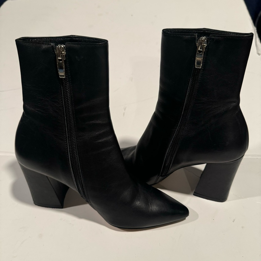 Chaussure Lapin Black Leather Ankle Boots Size 215 US 4.5